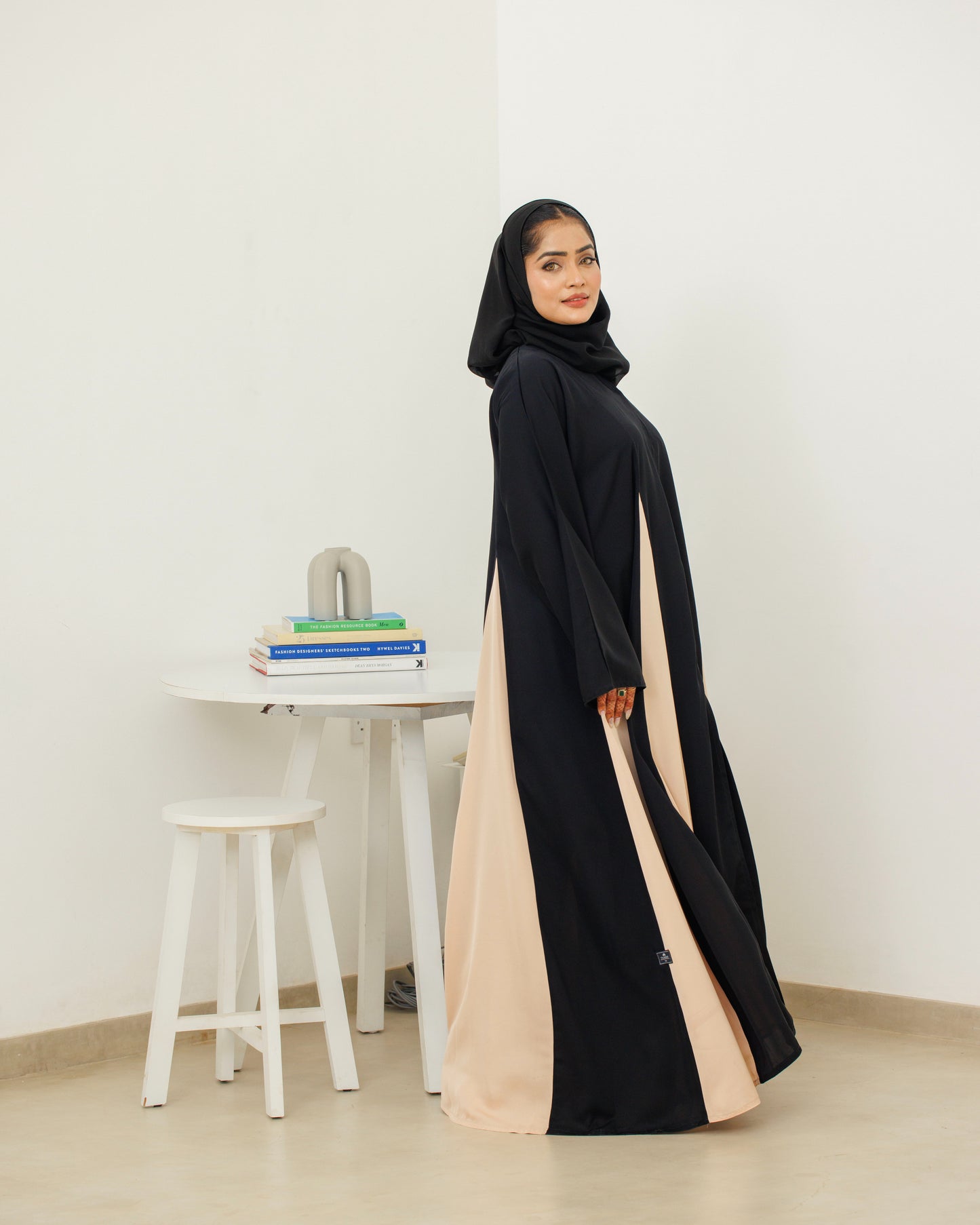Elegant Dune Abaya