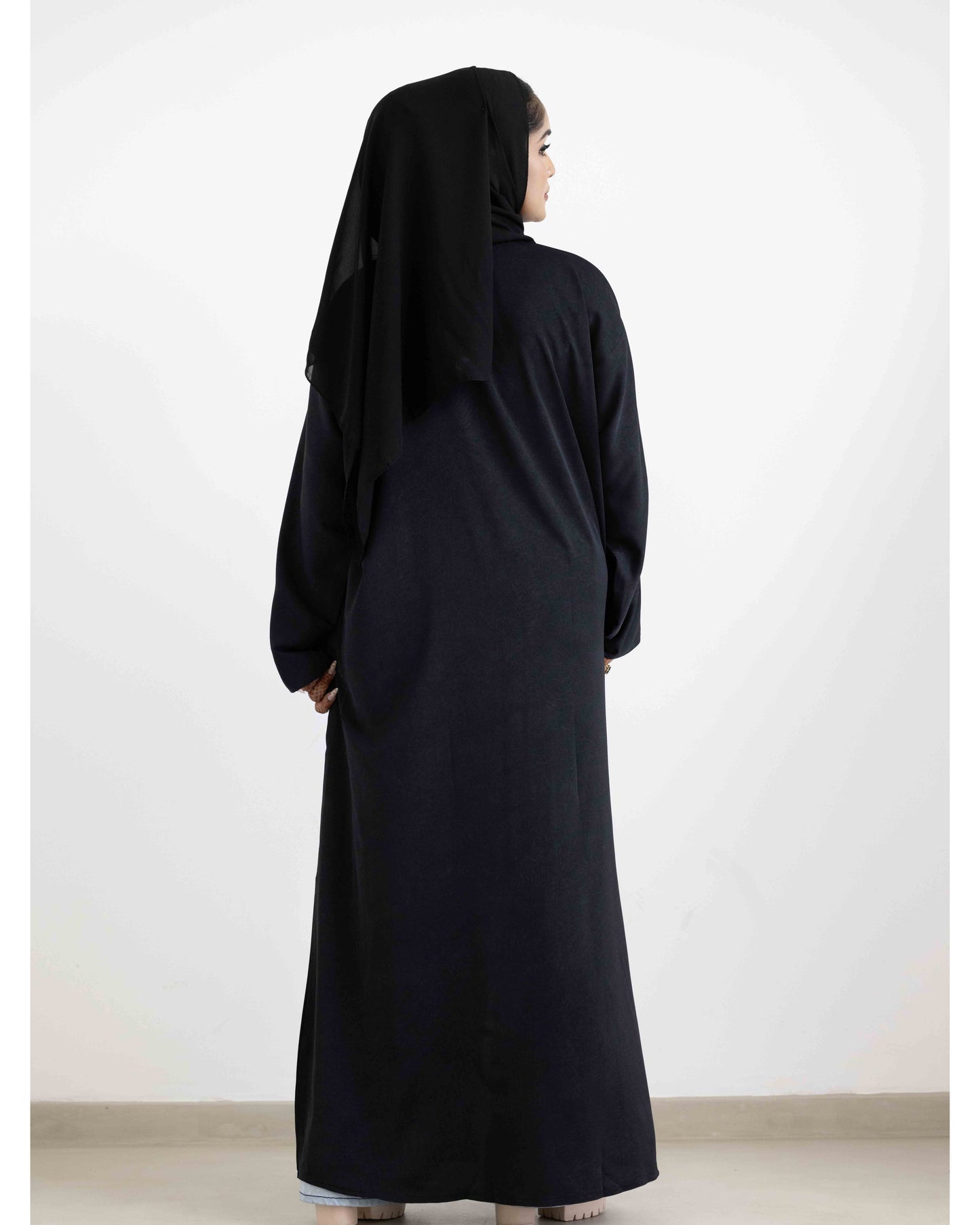 Midnight Elegance Abaya